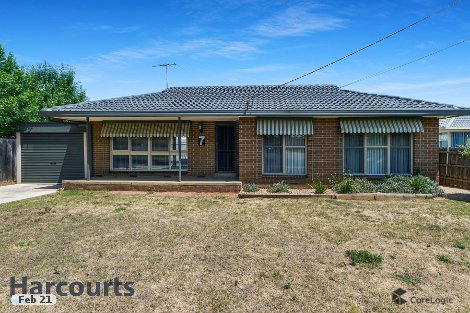 7 Charles Ct, Melton South, VIC 3338