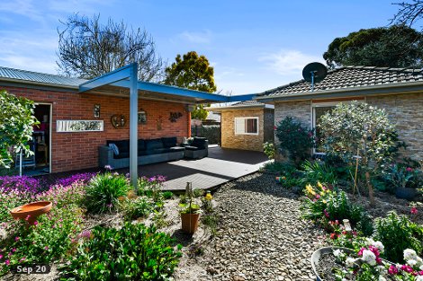 2 Balmoral Ct, Burwood East, VIC 3151