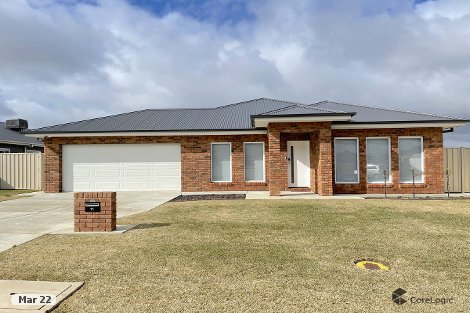 11 Wallaby St, Gobbagombalin, NSW 2650