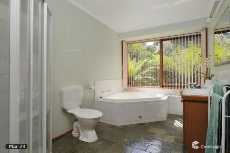 21 Maroong Dr, Research, VIC 3095