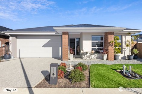 16 Hadley St, Charlemont, VIC 3217