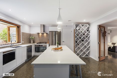 1 Kelbow Cl, St Helena, VIC 3088