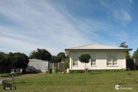 4 Duffy St, Woodend, VIC 3442