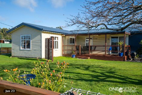 5 Lyons St, Somerset, TAS 7322