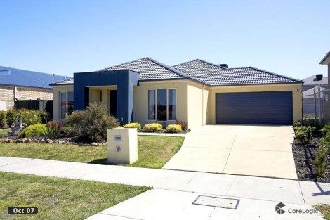 11 Deepwater Dr, Waterways, VIC 3195