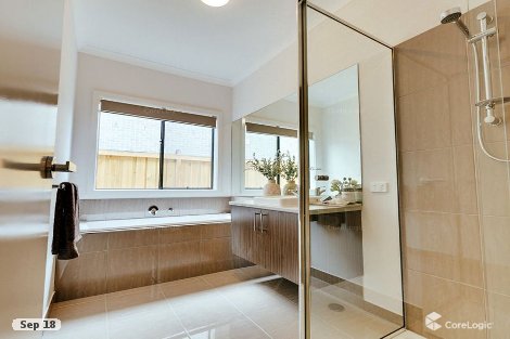 5 Dragonfly Cct, Koo Wee Rup, VIC 3981