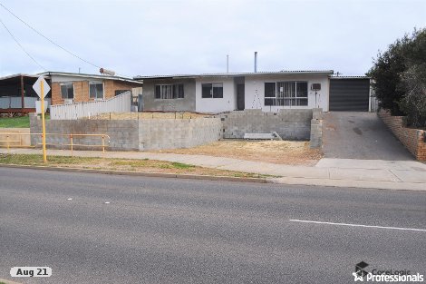 118 Brand Hwy, Tarcoola Beach, WA 6530