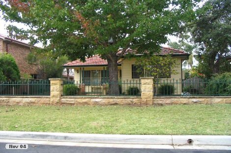 3 Parkview Ave, Picnic Point, NSW 2213