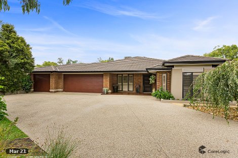 7 Fernwood Pl, Rosebud, VIC 3939