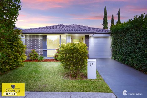 19 Sovereign Cct, Glenfield, NSW 2167