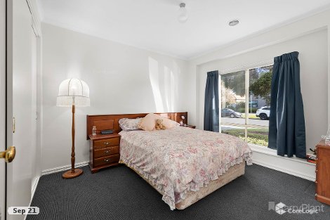 2/28 Woods St, Beaconsfield, VIC 3807