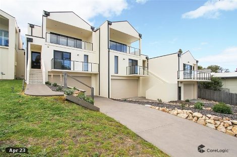 102 Carpenter St, Lakes Entrance, VIC 3909