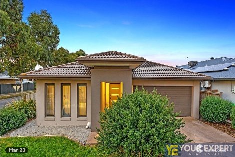 54 Chantenay Pde, Cranbourne North, VIC 3977