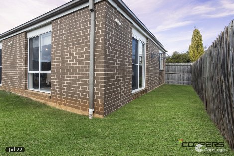 2/1 Rivette St, Kurunjang, VIC 3337