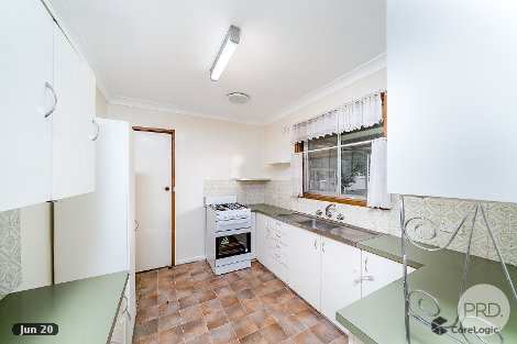 8 Banner St, Forest Hill, NSW 2651