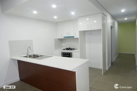 28/10-12 Batley St, West Gosford, NSW 2250