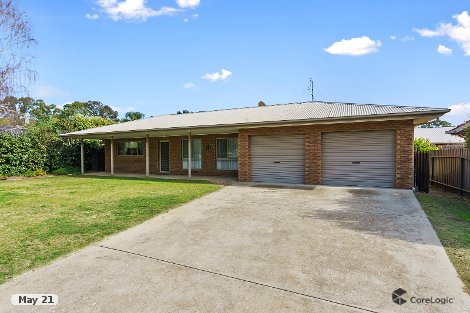 9 Golf Links Dr, Tocumwal, NSW 2714