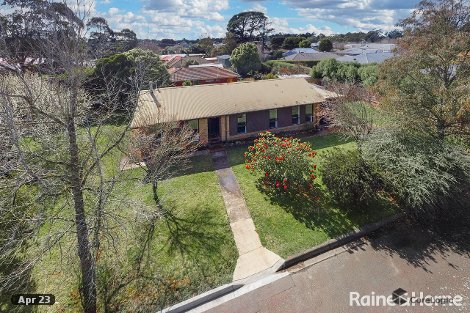 26 Stuart Dr, Woodend, VIC 3442