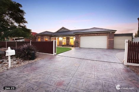 17 Waranga Cl, Caroline Springs, VIC 3023