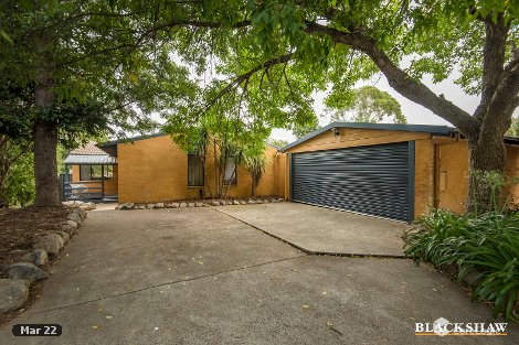 8 Bunker Pl, Charnwood, ACT 2615