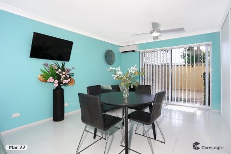 8/125 Frank St, Labrador, QLD 4215