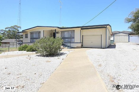 11 Earles Ct, Clare, SA 5453