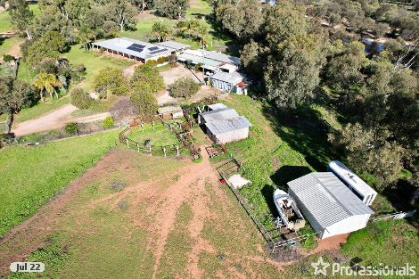 416 Spencers Brook Rd, Muluckine, WA 6401