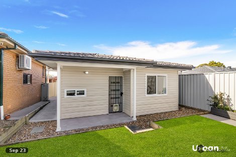 1 Kokoda Pl, Glenfield, NSW 2167