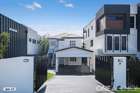 6a Fourth Ave, Scarborough, QLD 4020