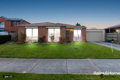 19 Daphne Way, Cranbourne North, VIC 3977