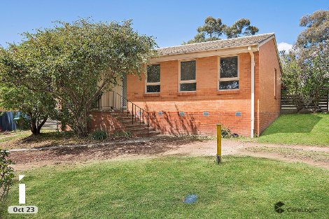 17 Macfarland Cres, Chifley, ACT 2606