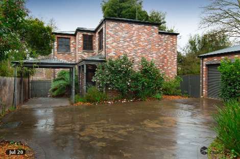 2/13 Edwardes St, Berwick, VIC 3806