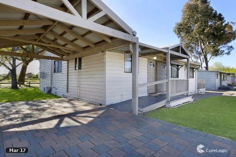 7 Spotted Gum Dr, Lake Hume Village, NSW 3691