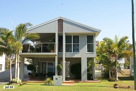 22 Poinciana Ave, Seaforth, QLD 4741