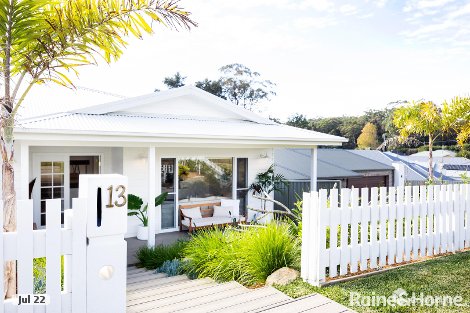 13 Molloy St, Mollymook, NSW 2539