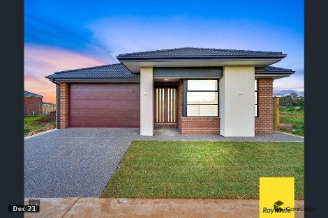 13 Nandewar St, Werribee, VIC 3030