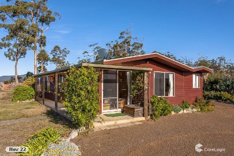 100 Barton Ave, Triabunna, TAS 7190