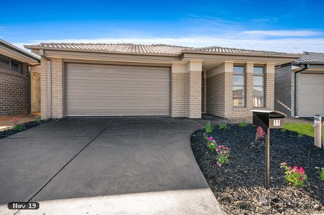 11 Aspen St, Pakenham, VIC 3810