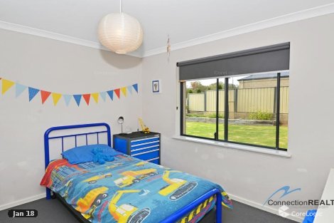 18 Moon Pde, Mckail, WA 6330