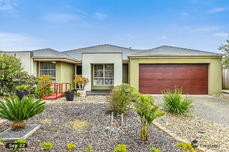 1 Reyoff Pl, Lyndhurst, VIC 3975