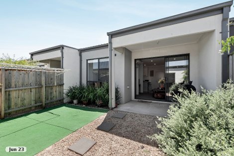 6 Oleary Walk, Charlemont, VIC 3217