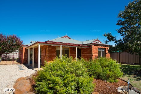 3 Wickham Pl, Castlemaine, VIC 3450