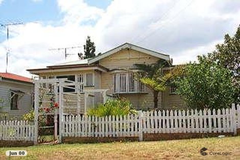 13 Chamberlain St, North Toowoomba, QLD 4350