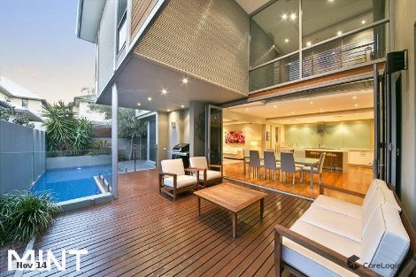 13 Barrow Cres, North Coogee, WA 6163