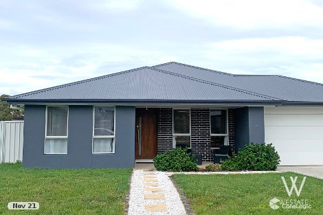 32 Lew Ave, Eglinton, NSW 2795