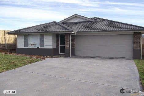 4 Glider Cl, Aberglasslyn, NSW 2320