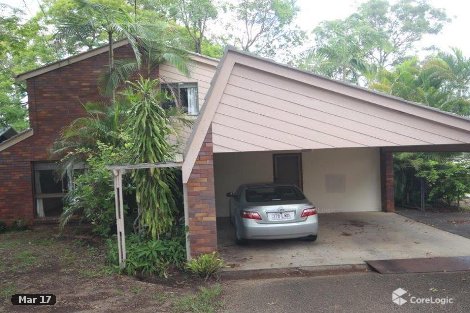 17 Ninth Ave, St Lucia, QLD 4067