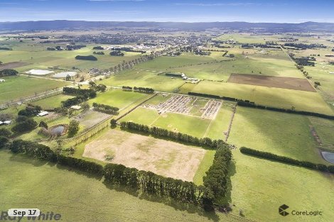 26 Cemetery Rd, Lancefield, VIC 3435