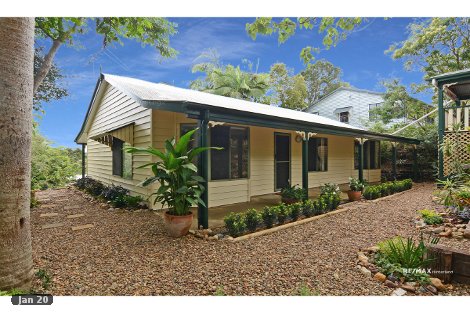 13 Tulip St, Maleny, QLD 4552