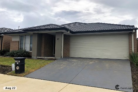 27 Naughtin Cct, Charlemont, VIC 3217